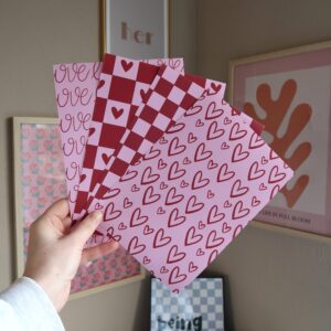Papier bundel voor Valentijn in het thema liefde.