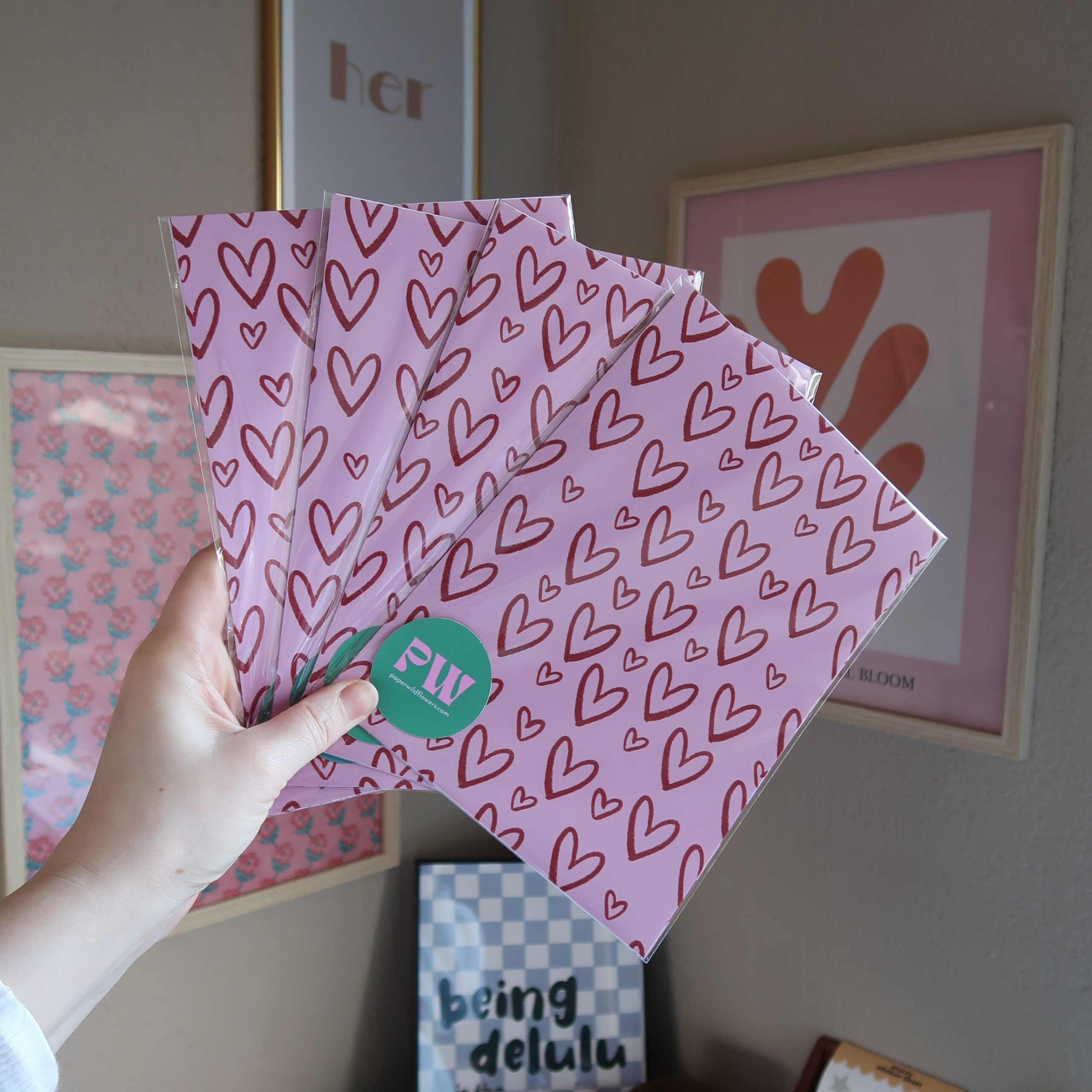 Papier bundel voor Valentijn in het thema liefde.