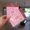 Stickervel met meerdere geïllustreerde stickers voor het journallen. De stickers zijn girly, meisjesachtig en cute.